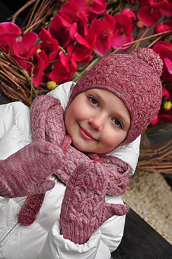 Опис вʼязання Autumn Whirlpool Mittens