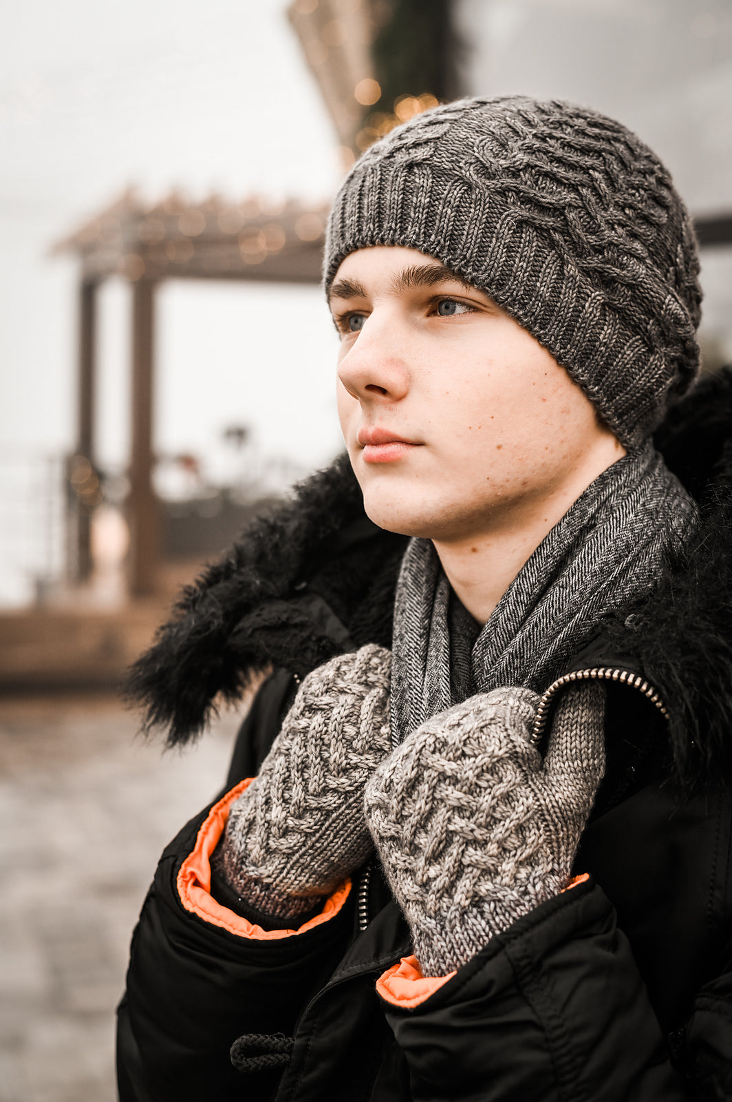 Опис вʼязання Mountain Climber Mittens