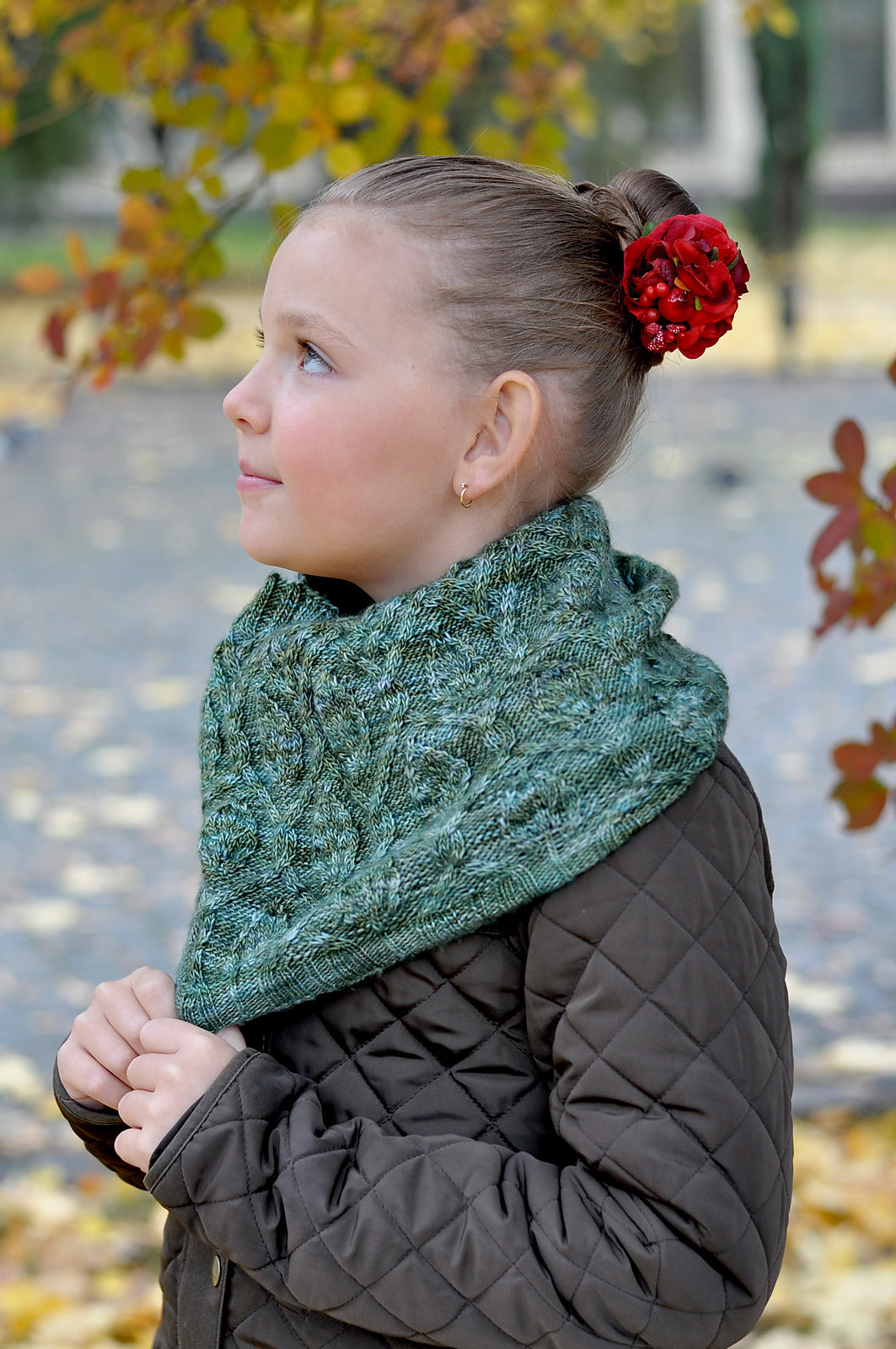 Опис вʼязання Dancing Leaves Snood