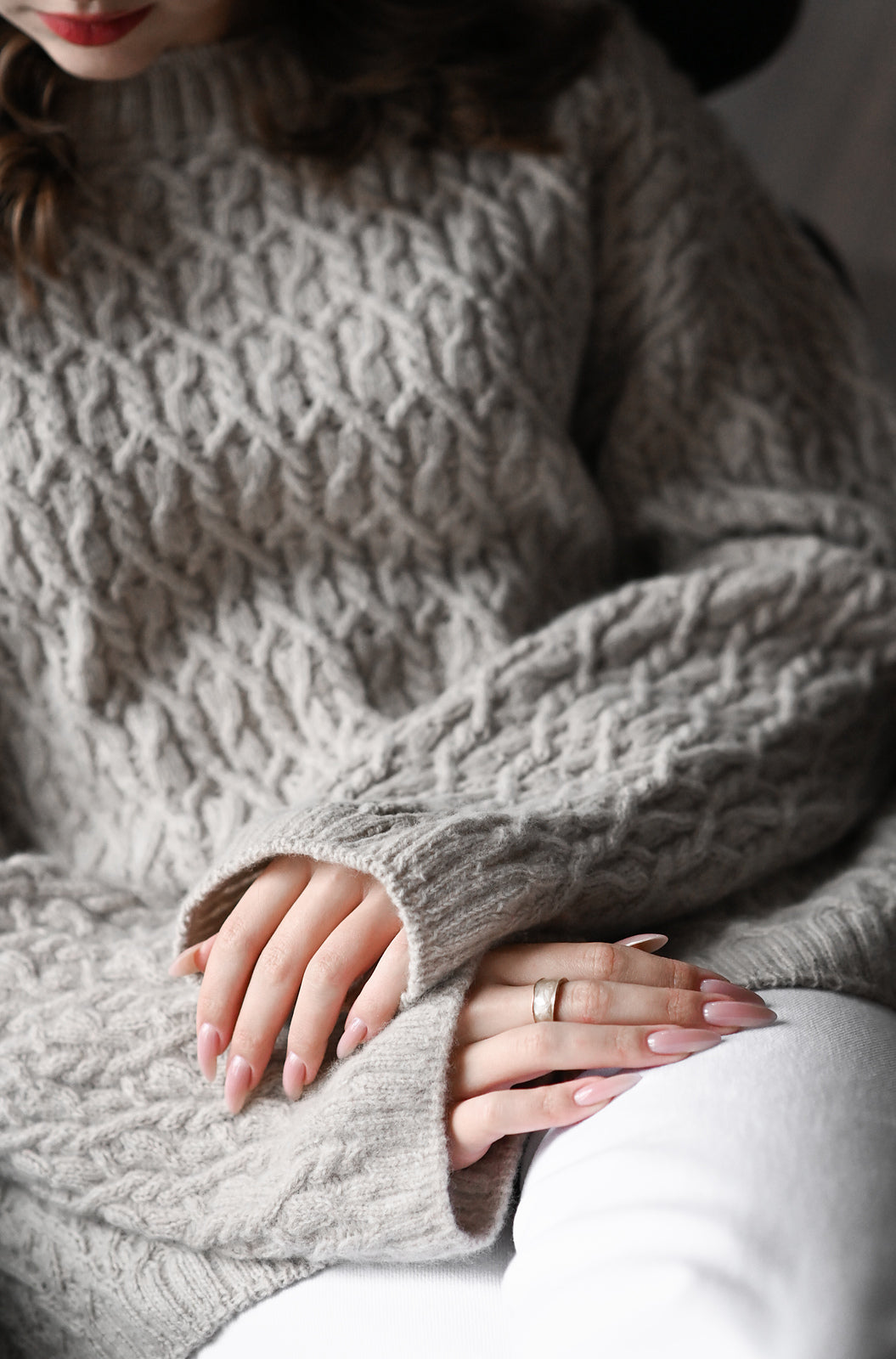 Опис вʼязання Vinca Sweater
