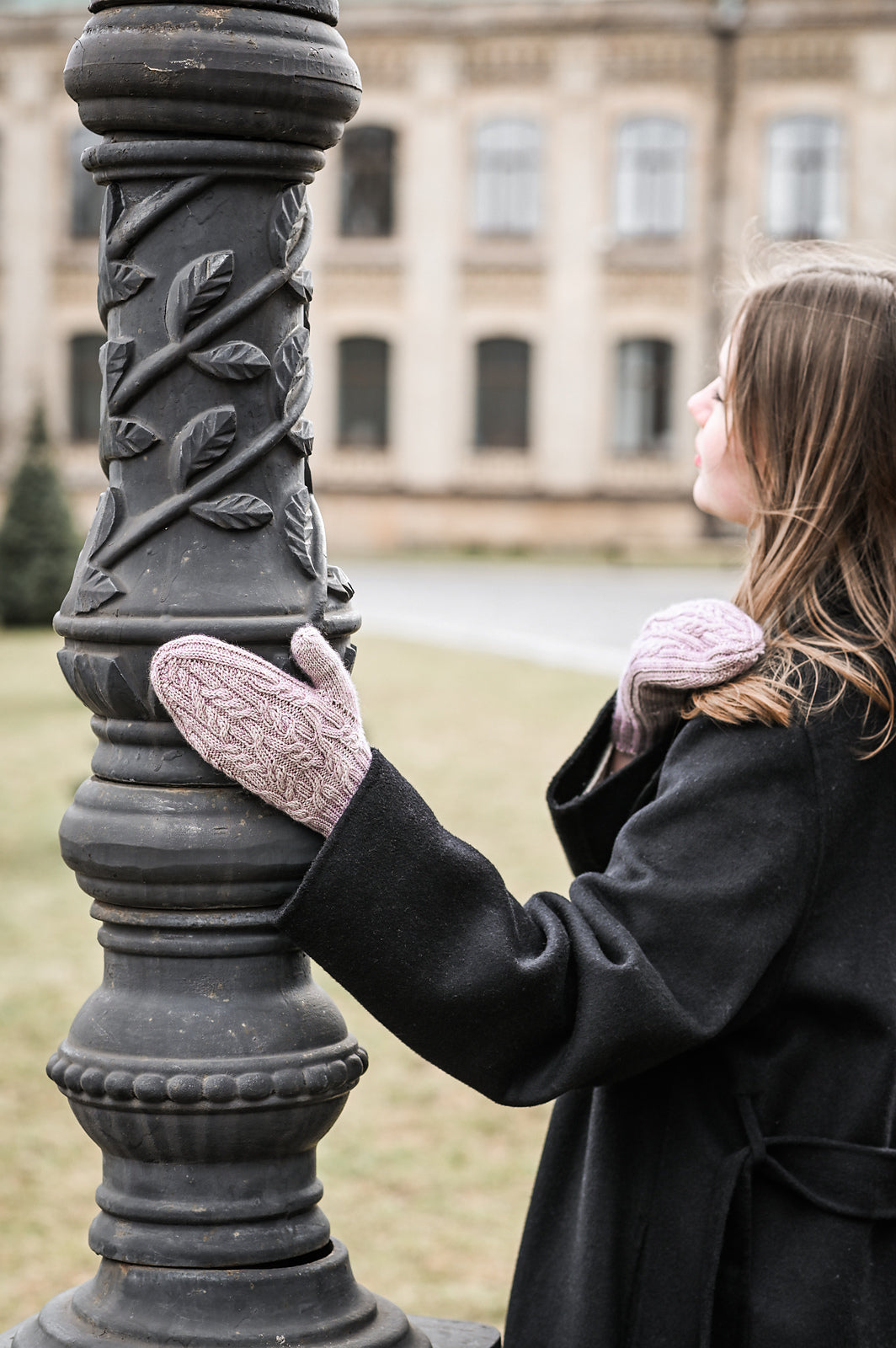 Dragobrat Mittens Knitting Pattern