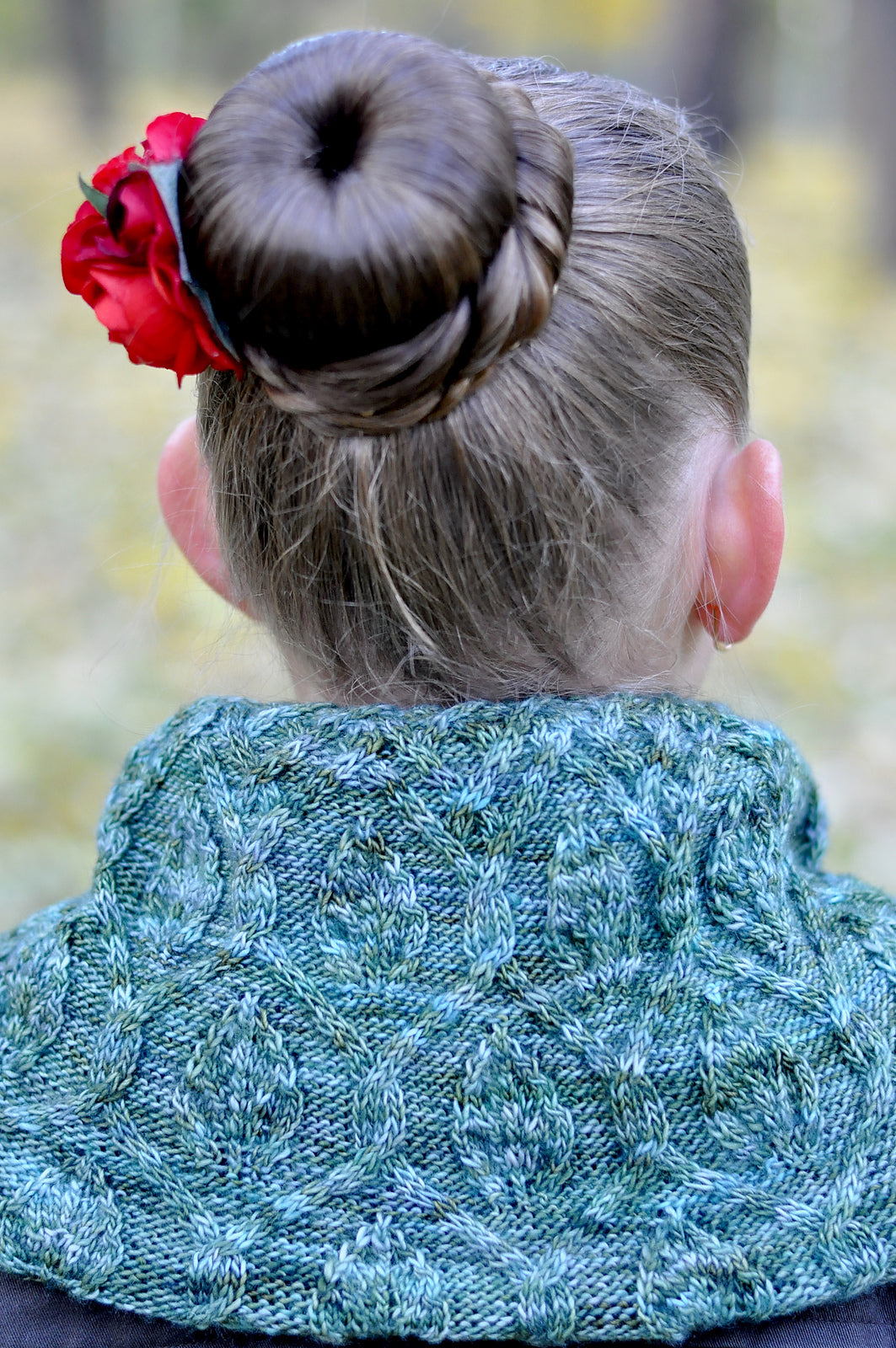 Опис вʼязання Dancing Leaves Snood