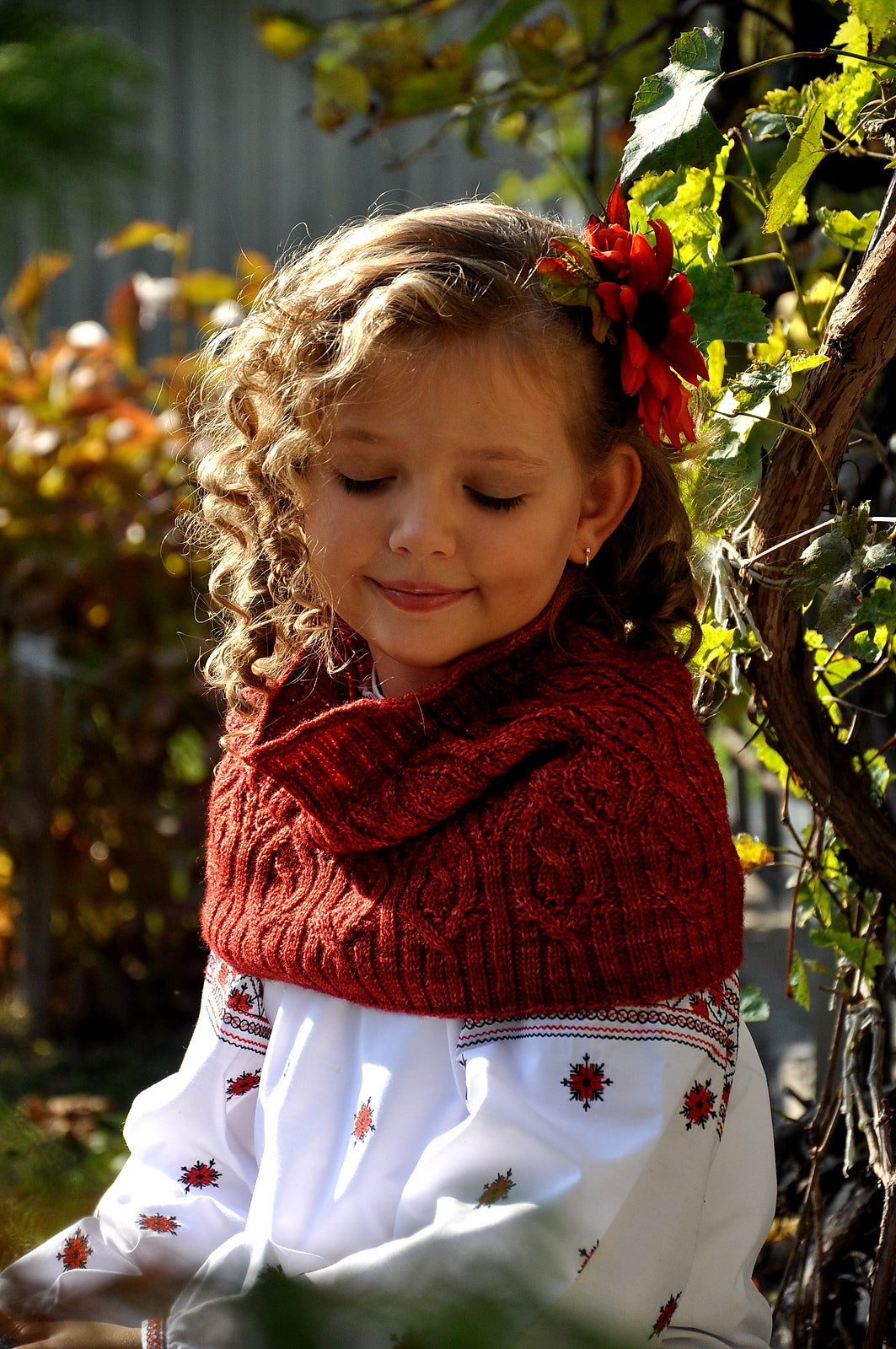 Fanciful Flower Snood Knitting Pattern