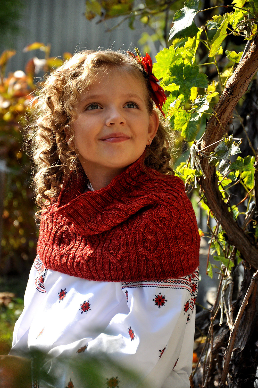 Опис вʼязання Fanciful Flower Snood