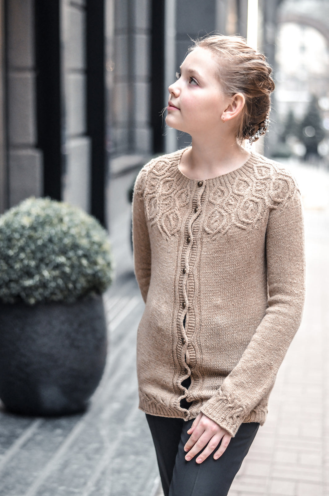 Опис вʼязання Fanciful Flower Cardigan