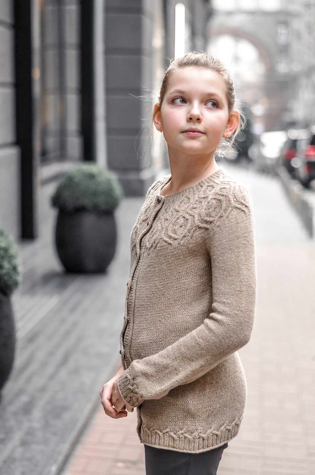 Опис вʼязання Fanciful Flower Cardigan