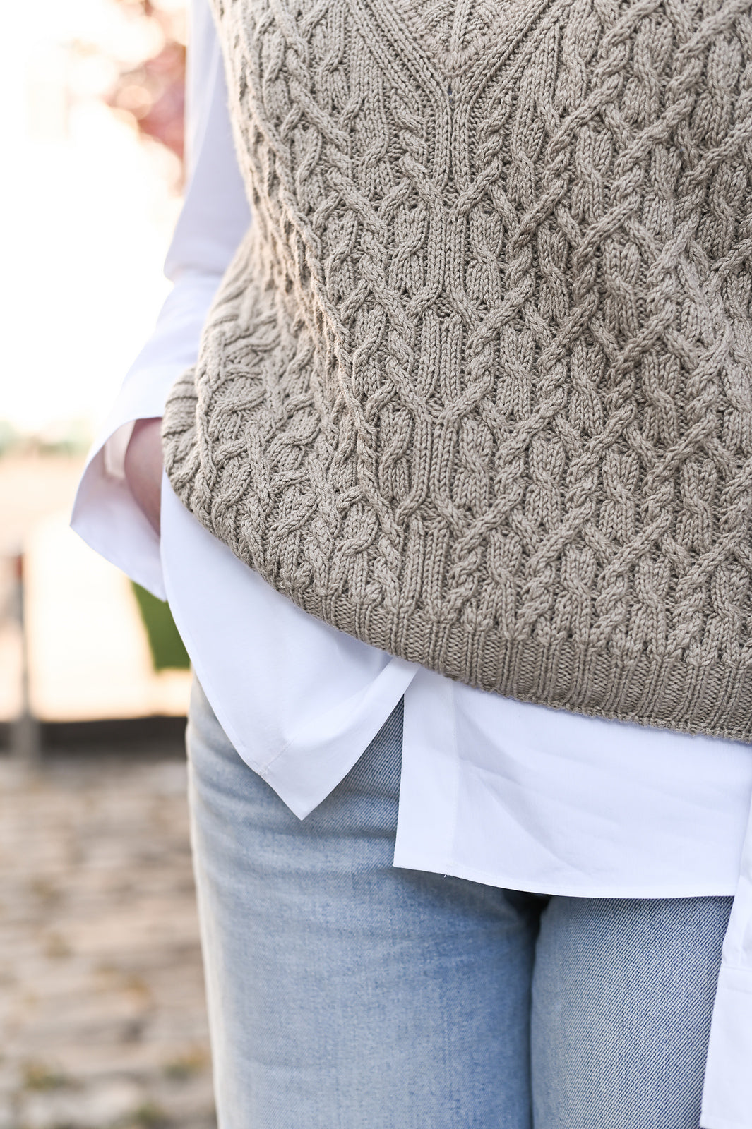 Опис вʼязання Vinca Vest