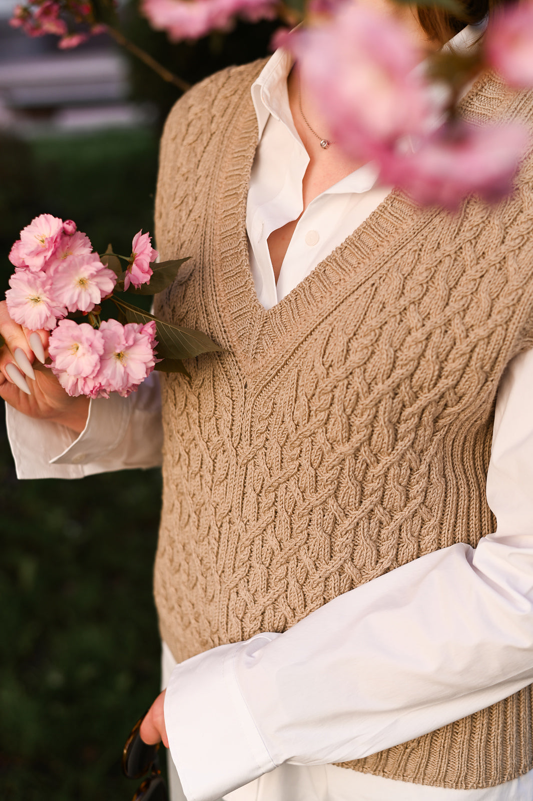 Опис вʼязання Vinca Vest