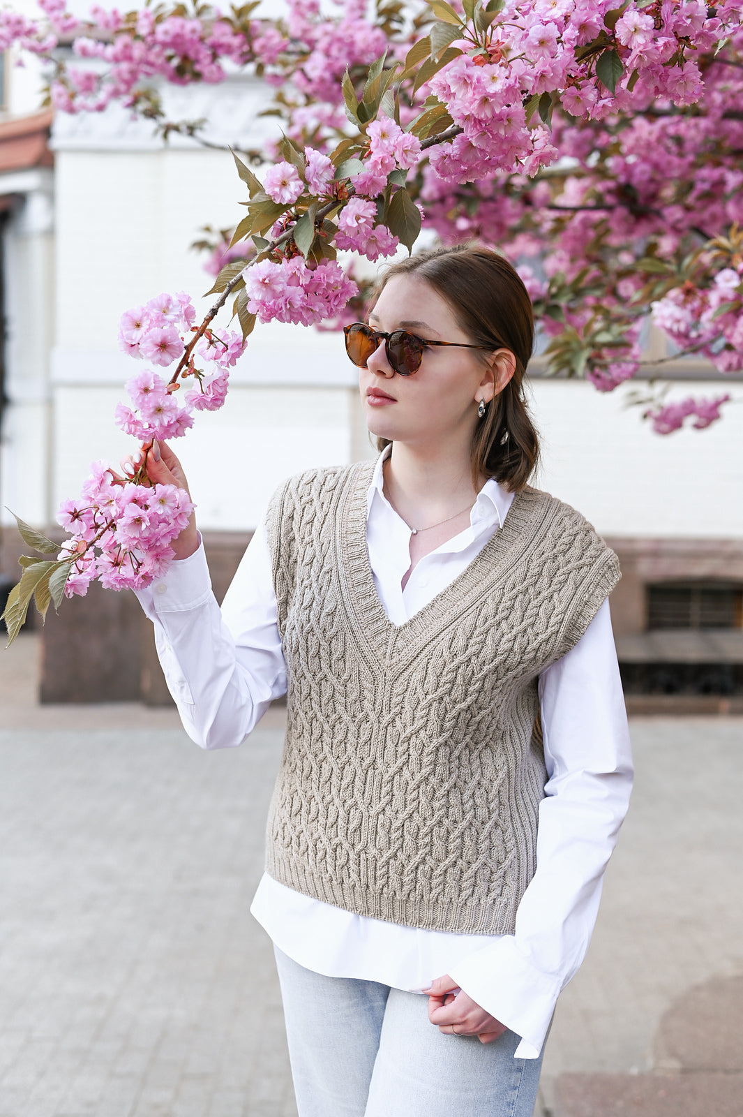 Опис вʼязання Vinca Vest
