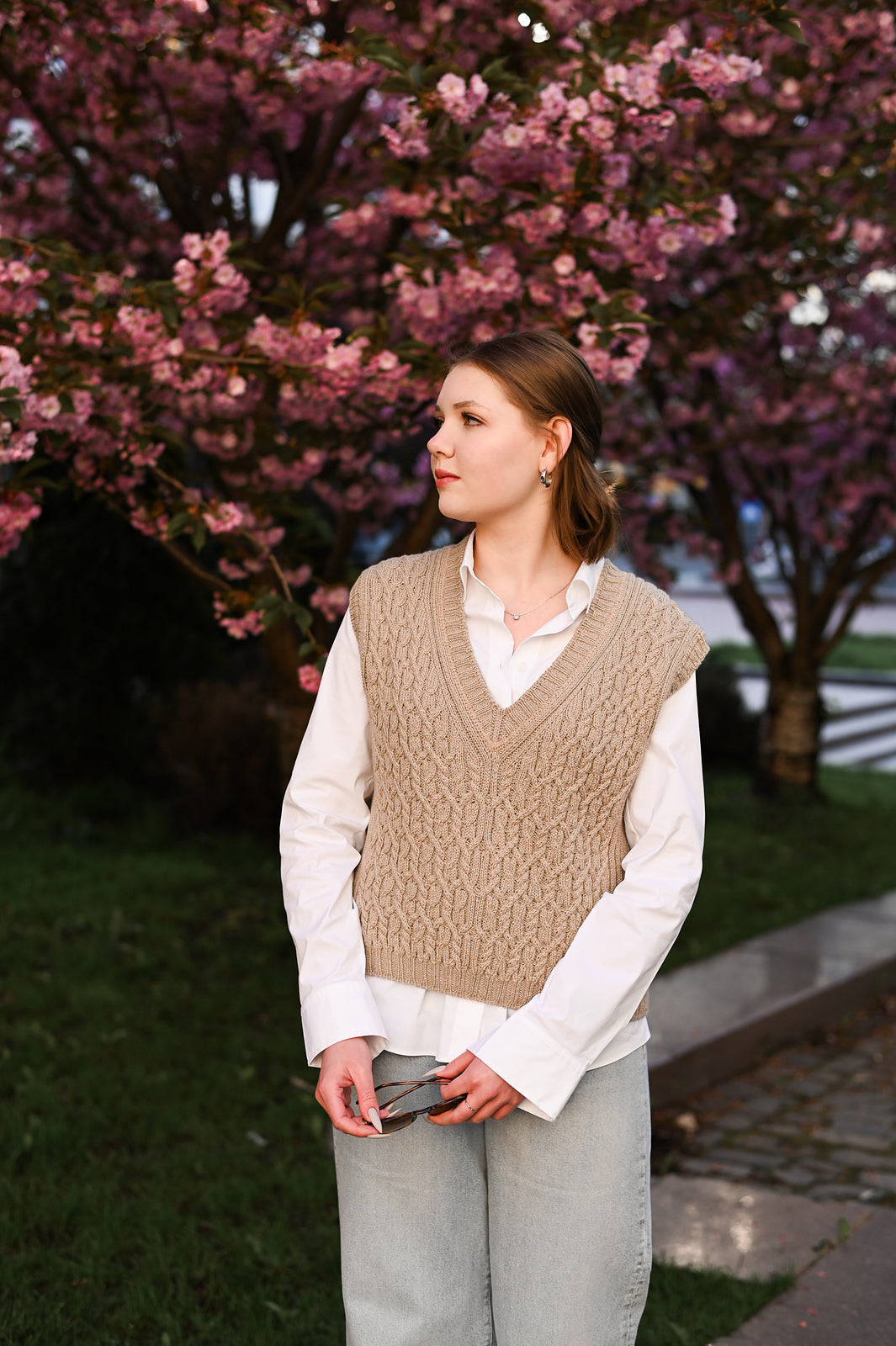 Опис вʼязання Vinca Vest